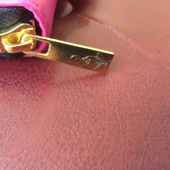 Baby Phat Zippered Wallet - Picture 8 of 16